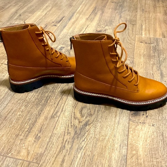 Madewell Citywalk Lugsole Boot - English Saddle - Picture 10 of 15